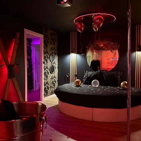 Love Room Haut De Gamme - L'Extase Avec Jacuzzi Violaines Dış mekan fotoğraf