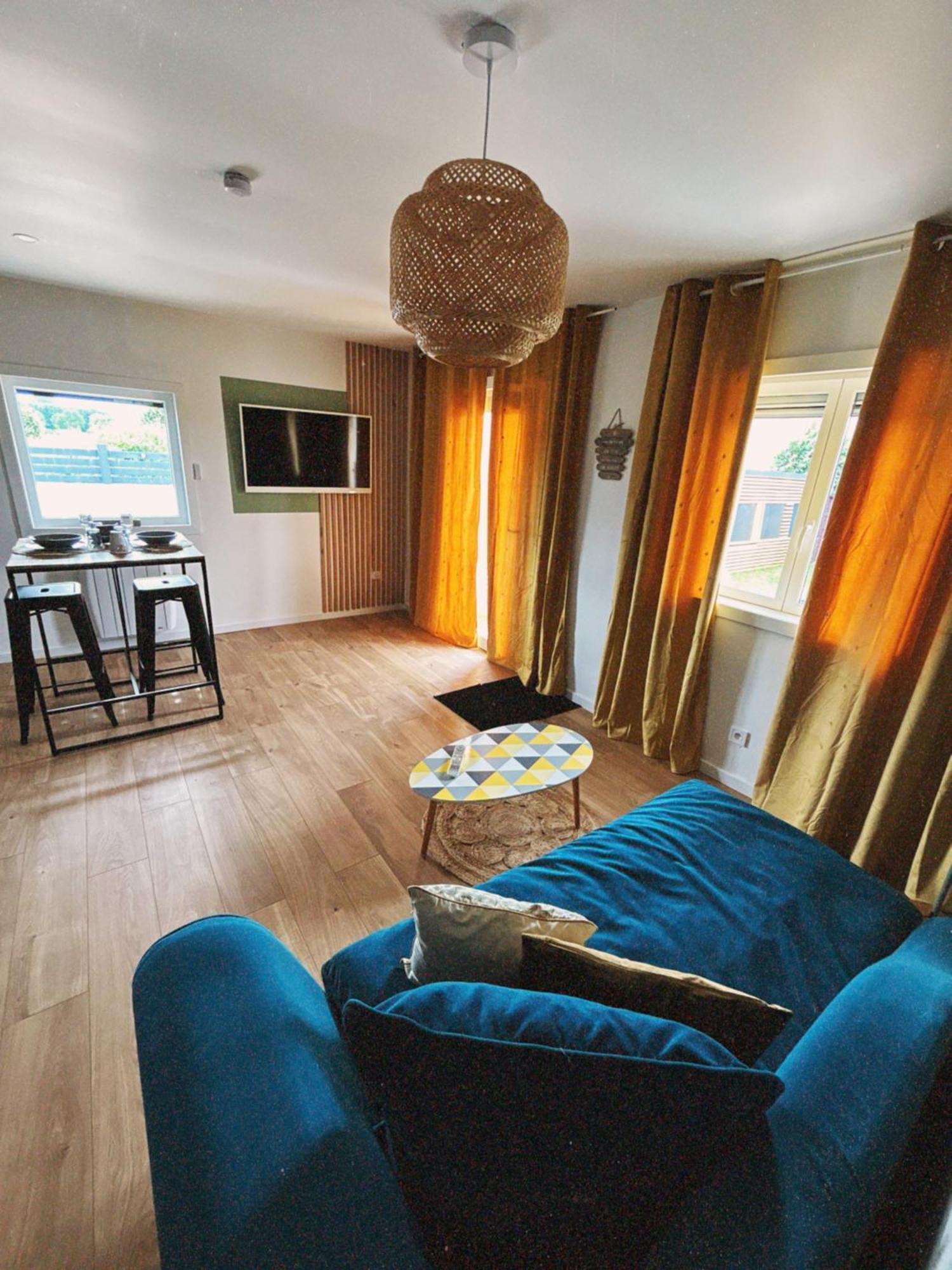 Love Room Haut De Gamme - L'Extase Avec Jacuzzi Violaines Dış mekan fotoğraf